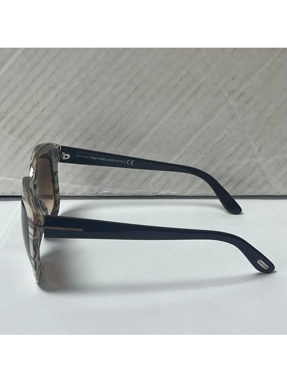Tom Ford CHRISTOPHE Sunglasses Ivory Black Frame Brown Lens FT279 25F 53-23 140